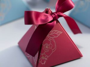 Custom Pyramid Candle Boxes